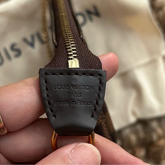 Louis Vuitton mini Pochette accessories Damier Ebene print - Picture 10 of 11